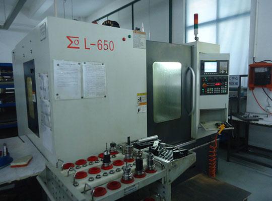 Machining center 2 - Yixing machine tool L-650